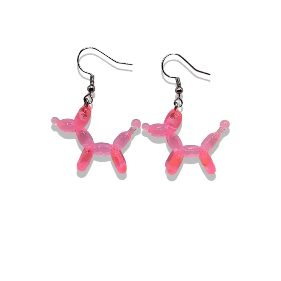 Boucles d’oreilles chien ballon en résine rose brillante