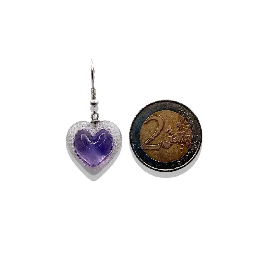 Boucles d’oreilles crochets violet petit modèle avec pièce de 2 euros pour comparaison de taille